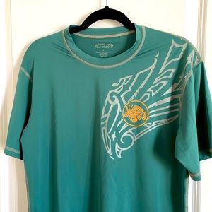 Crazy Shirts men’s pattern changing rash guard. Size L